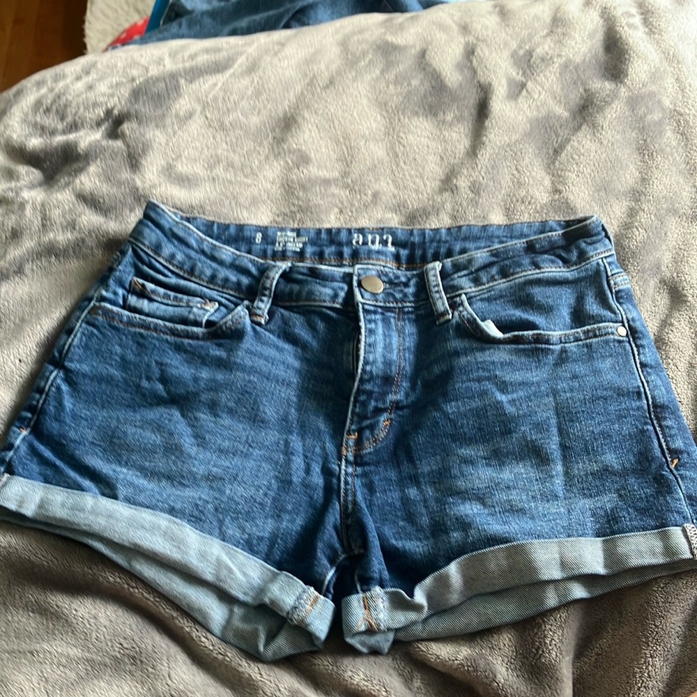 ana Mid rise shortie shorts
